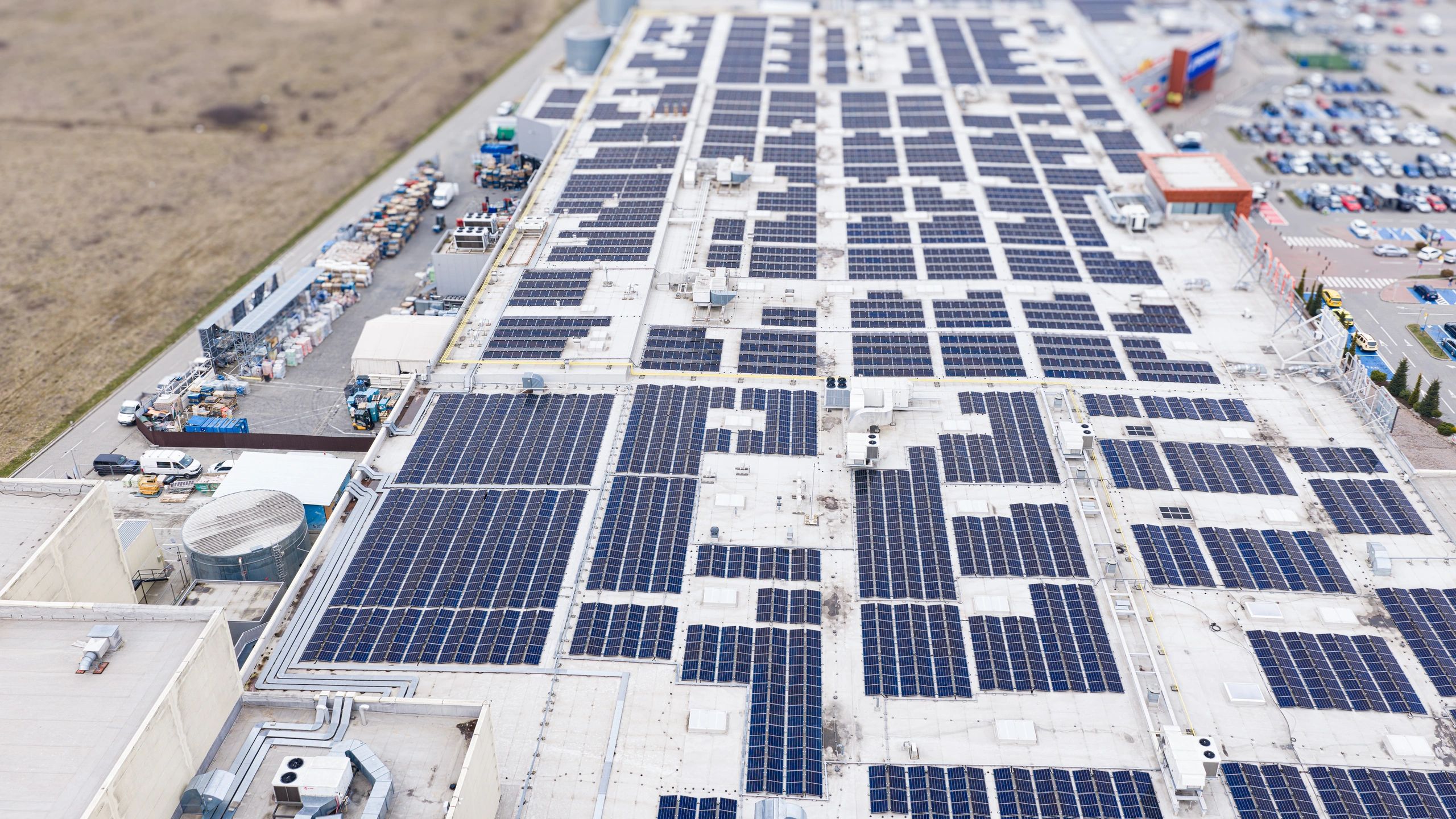 Commercial rooftop solar panel array